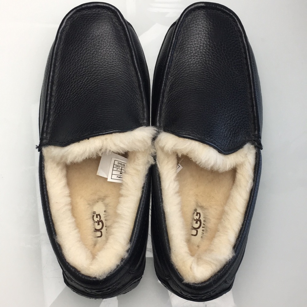 Ugg Ascot Black Leather Loafers Slippers Mens 7 - Picture 8 of 8